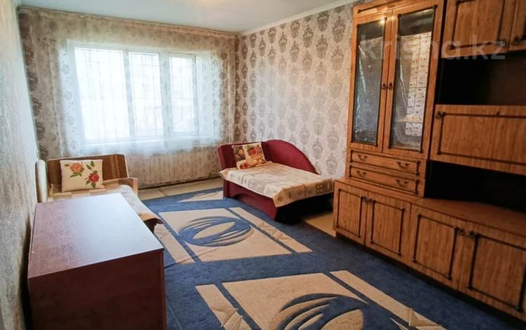 1-комнатная квартира, 32 м², 1/5 этаж, 𝐌-𝐍 𝐙𝐡𝐚𝐬𝐭𝐚𝐫 — 𝐃𝐚𝐮𝐥𝐞𝐭 - 𝐊𝐨𝐦𝐦𝐮𝐧𝐚𝐥𝐧𝐲𝐲 𝐫𝐲𝐧𝐨𝐤 - 𝐀𝐍 𝐋𝐈𝐃𝐄𝐑 за 9.4 млн 〒 в Талдыкоргане, мкр Жастар — фото 2