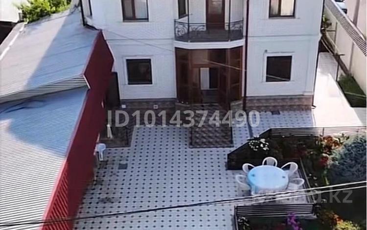 Отдельный дом · 8 комнат · 260 м² · 5.5 сот., Попова 31 — Казыбек би -Койгельды за 155 млн ₸ в Таразе — фото 2