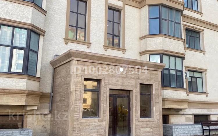 3-бөлмелі пәтер · 130 м² · 3/10 қабат, 19-й мкр 33, бағасы: 55 млн ₸ в Актау — фото 2