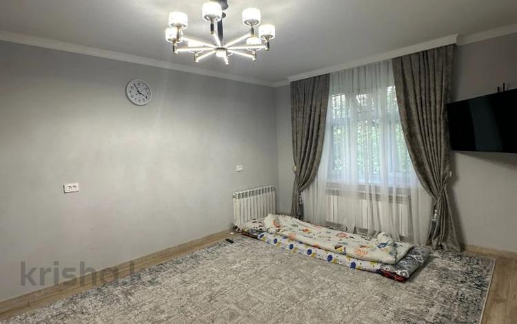 1-комнатная квартира, 42.9 м², 1/5 этаж, Байтурсынова 90 за 20 млн 〒 в Шымкенте, Аль-Фарабийский р-н — фото 2