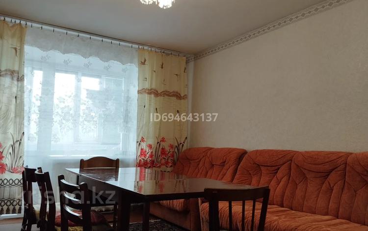 3-комнатная квартира · 60 м² · 2/5 этаж, Жангирхана — Рядом с аграрно-техническим университетом за 20 млн ₸ в Уральске — фото 2