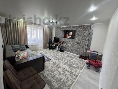 2-бөлмелі пәтер · 56 м² · 5/5 қабат, Абая 12 — Аллея Горняков, Районная больница, Биосфера аптека, ТД Даулетяр, 4, 5, Бала би детские сады, 4 школа, кафе Шафран, на 1 этажах находится магазины одежды, кафе кулинария, КазПочта, Кюоферкинг итд. Все перечисленные находится в пешей доступности 1-2минут., бағасы: 13.5 млн ₸ в Хромтау