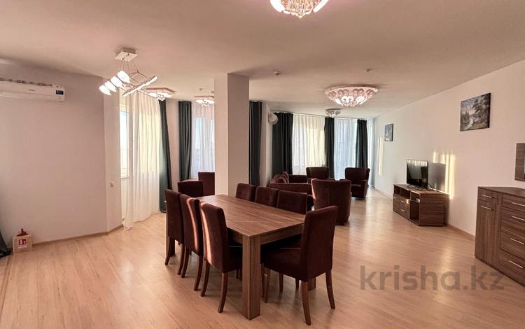 4-комнатная квартира · 135.7 м² · 7/9 этаж, мкр Ак Шагала, Акберен 4/2