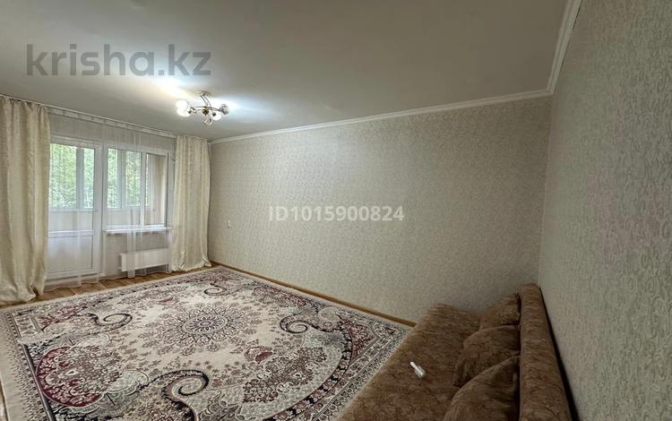 1-комнатная квартира · 43 м² · 3/5 этаж, мкр Айнабулак-1 20 за 160 000 ₸ в Алматы, Жетысуский р-н — фото 2