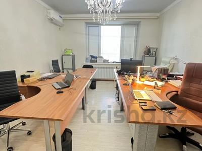 2-бөлмелі пәтер · 71 м² · 1/5 қабат, Алтын орда ш/а., Ораза татеулы, бағасы: 32 млн ₸ в Актобе, мкр. Алтын орда