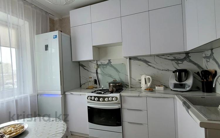 4-комнатная квартира, 84 м², 3/10 этаж, Бозтаева 40 за 33.5 млн 〒 в Семее — фото 10