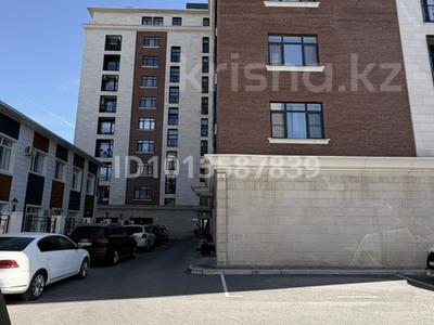 2-бөлмелі пәтер · 83 м² · 4/10 қабат, Шарипова 28, бағасы: 52 млн ₸ в Атырау, мкр Жилгородок