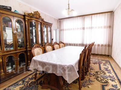Продажа квартир в Жетысу обл.: 5-комнатная квартира · 170 м² · 8/13 этаж, Назарбаева 173 за 51 млн 〒 5-комнатная квартира · 170 м² · 8/13 этаж, Назарбаева 173 за 51 млн 〒 в Талдыкоргане