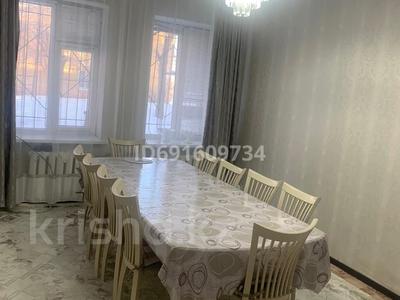 2-комнатная квартира, 45 м², 1/2 этаж, Железнодорожная 37 за 10 млн 〒 в Актобе, мкр Москва