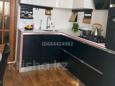 4-комнатная квартира · 87.4 м² · 6/6 этаж, Майлина 59 за 27.5 млн 〒 в Костанае