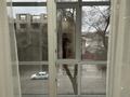 1-комнатная квартира · 50 м² · 3/9 этаж, Сарайшык 79 за 18 000 ₸ в Уральске, мкр Школьник — фото 12