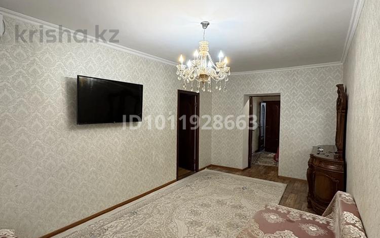 3-бөлмелі пәтер · 70 м² · 1/5 қабат, ул. Махамбета Утемисова 87Б, бағасы: 180 000 ₸ в Атырау, мкр Авангард-2 — фото 2