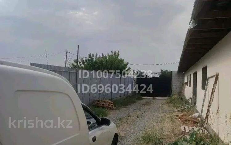 Свободное назначение, офисы, склады, бани, гостиницы и зоны отдыха, фитнес и спорт, развлечения, кабинеты и рабочие места · 300 м² за 200 000 ₸ в Шымкенте, Каратауский р-н — фото 9