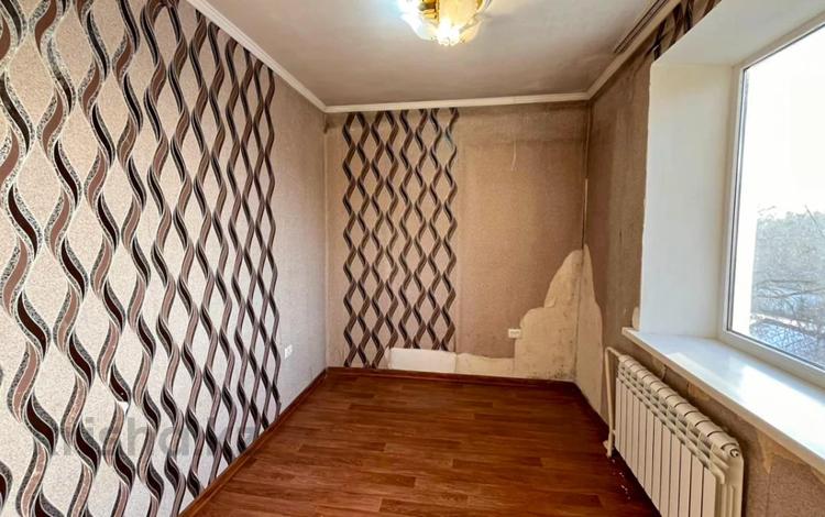3-комнатная квартира · 50 м² · 4/4 этаж, Биржан Сала за 15 млн ₸ в Талдыкоргане — фото 2