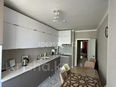 3-бөлмелі пәтер · 90 м² · 5/12 қабат, Жаңа қала 11 улица — Білім Иновация Лицей қасында. Мұз Сарайына қарама-қарсы., бағасы: 220 000 ₸ в Туркестане