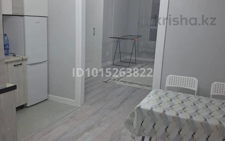 1-комнатная квартира · 35 м² · 6/12 этаж, мкр Дарабоз за 200 000 ₸ в Алматы, Алатауский р-н — фото 2