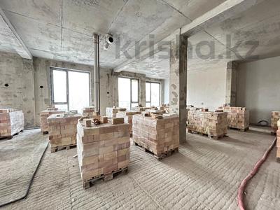 5-комнатная квартира · 260 м² · 3/3 этаж, Достык 300 за 700 млн ₸ в Алматы, Медеуский р-н