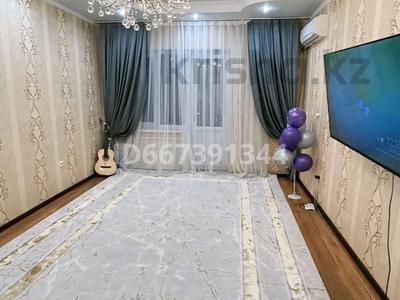 Пәтерлер в Атырауской обл.: 2-бөлмелі пәтер · 67 м² · 9/9 қабат, мкр. Алмагуль, Алмагуль 10, бағасы: 18.2 млн 〒 2-бөлмелі пәтер · 67 м² · 9/9 қабат, мкр. Алмагуль, Алмагуль 10, бағасы: 18.2 млн 〒 в Атырау