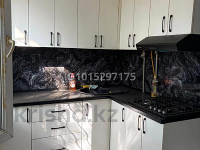 3-бөлмелі пәтер · 76 м² · 1 қабат, 8-шағынаудан 10 — Республика 10, бағасы: 300 000 ₸ в Шымкенте, Туран р-н