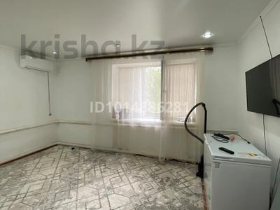 1-бөлмелі пәтер · 32 м² · 2/2 қабат, Некрасов, бағасы: 6.5 млн ₸ в Актобе, мкр. Курмыш