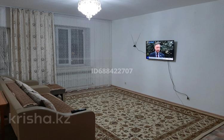 2-бөлмелі пәтер, 70 м², 2/9 қабат ай сайын, Пр.Назарбаева — Мкр.Центральный, бағасы: 130 000 〒 в Кокшетау — фото 2