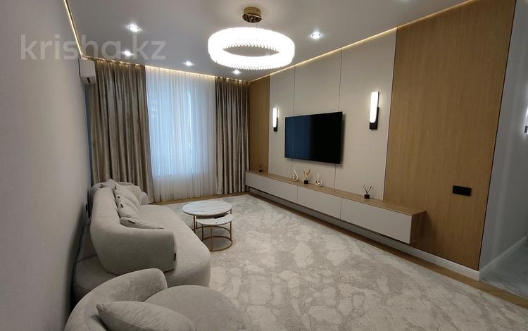 3-комнатная квартира · 90 м² · 6/12 этаж, Байтурсынова за 500 000 ₸ в Астане — фото 2
