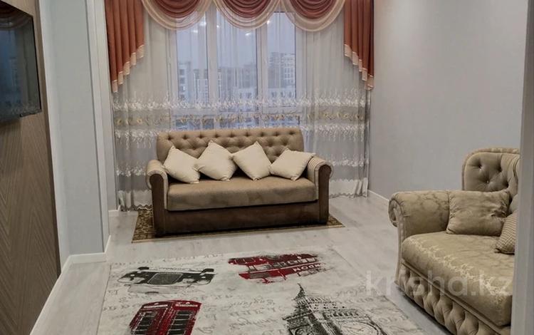 2-комнатная квартира · 64 м² · 12/20 этаж, Жумекен Нажимеденов за 280 000 ₸ в Астане, Сарайшык р-н — фото 2