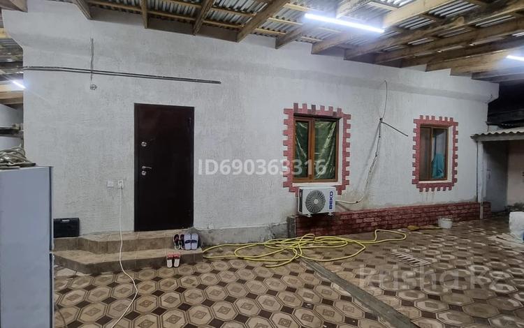 Отдельный дом · 3 комнаты · 64 м² · 6 сот., Смайлова 62 за 22 млн 〒 в Таразе — фото 2