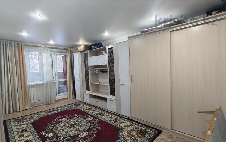 3-бөлмелі пәтер · 61.9 м² · 2/5 қабат, 6 микрорайон, бағасы: 14.9 млн ₸ в Темиртау — фото 2