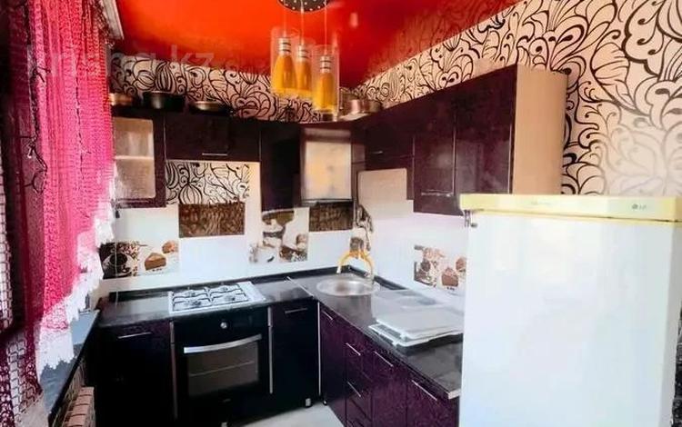 3-бөлмелі пәтер · 58 м² · 5/5 қабат, Сортировка, Локомотивная, бағасы: 11.5 млн ₸ в Караганде, Алихана Бокейханова р-н — фото 2
