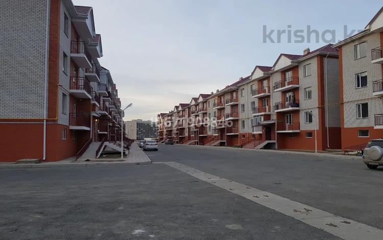 2-комнатная квартира · 63 м² · 2/3 этаж, мкр Нурсая, Кусан Нарембаева 17/4 за 28 млн ₸ в Атырау — фото 9