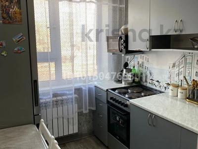 2-комнатная квартира · 43.1 м² · 3/5 этаж, Майкудук, 16й микрорайон 30 за 13.5 млн ₸ в Караганде, Алихана Бокейханова р-н