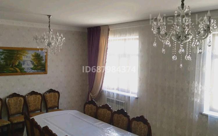 Отдельный дом · 4 комнаты · 130 м² · 8 сот., мкр Ынтымак , ул. Сарышыганак 2 2 — Заездъ с ул. Капыланбек за 26 млн 〒 в Шымкенте, Абайский р-н — фото 2