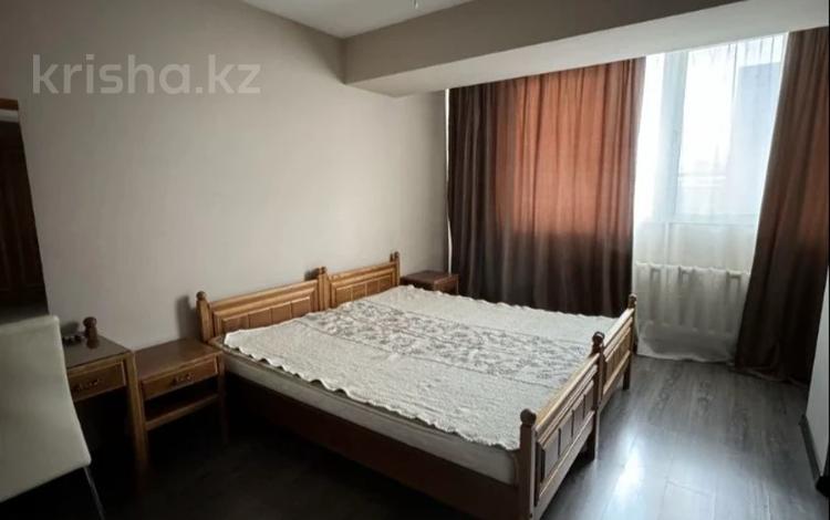 3-комнатная квартира, 70 м², 5/6 этаж помесячно, Казыбек би 156