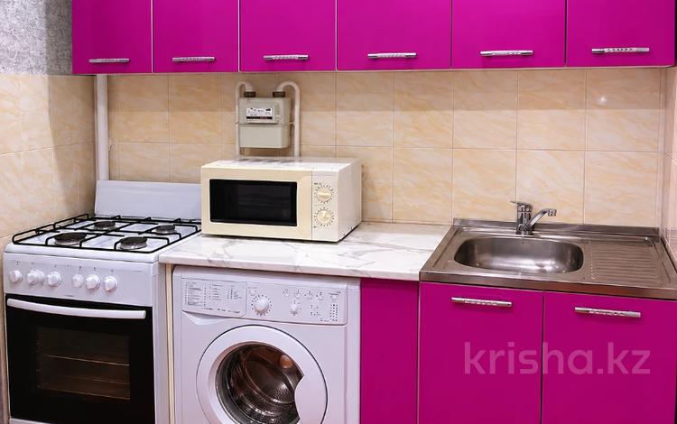 2-комнатная квартира · 32 м² · 1/5 этаж, 6 микрорайон за 14.8 млн ₸ в Караганде, Казыбек би р-н — фото 6