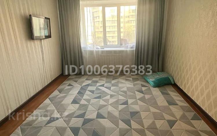 2-комнатная квартира · 55 м² · 4/6 этаж, мкр 12 за 150 000 ₸ в Актобе — фото 2