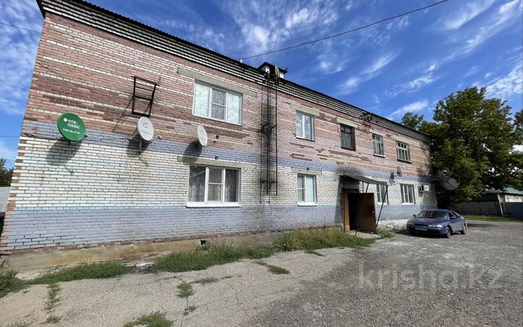 2-комнатная квартира · 47 м² · 2/2 этаж, Центральная 6б за 10.9 млн ₸ в Усть-Каменогорске — фото 2