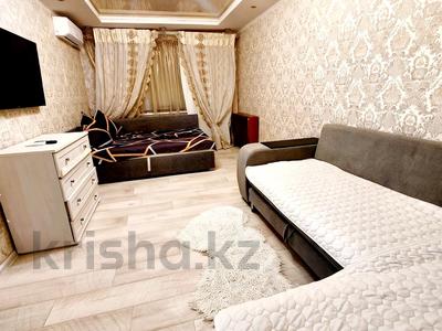 3-комнатная квартира · 63 м² · 1/9 этаж, мкр Кунаева 11 — Желаевская трасса за 20 000 ₸ в Уральске