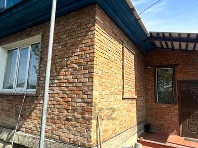 Жеке үй · 4 бөлме · 100 м² · 15 сот., Ульяновская 27, бағасы: 29.9 млн ₸ в Усть-Каменогорске