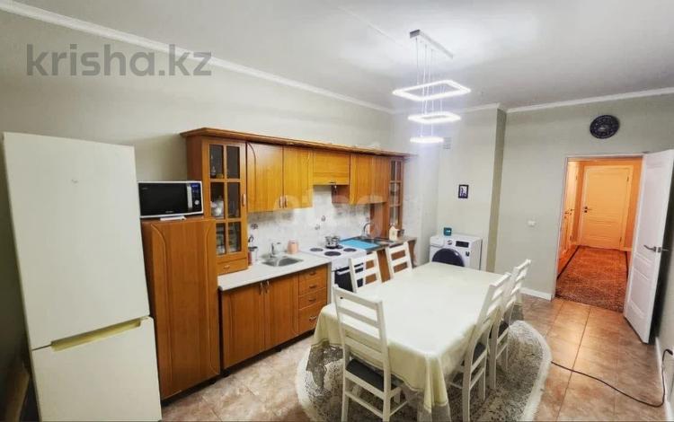3-комнатная квартира · 96.7 м² · 14/16 этаж, мкр. Алмагуль 18 за 23 млн ₸ в Атырау — фото 2