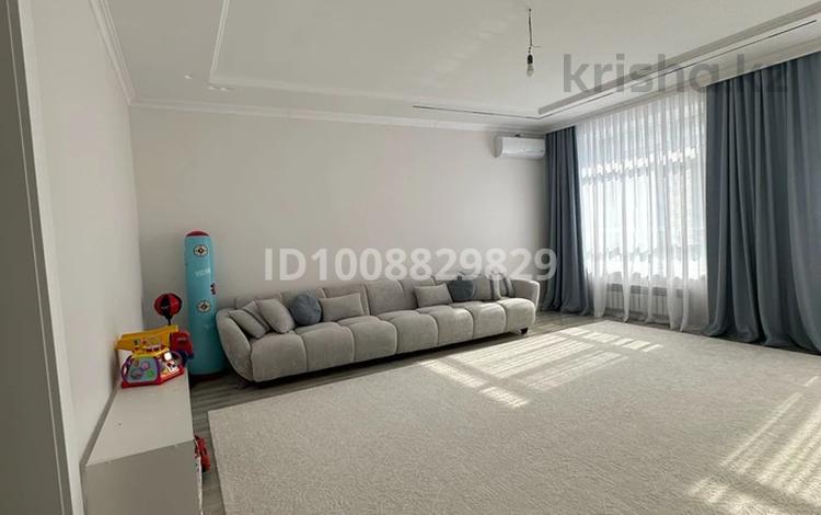 3-комнатная квартира · 104 м² · 3/9 этаж, Бокейхана 16/1 за 95 млн ₸ в Астане, Есильский р-н — фото 2