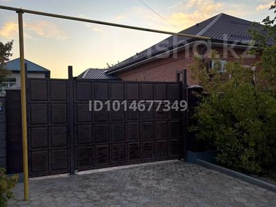 Жеке үй · 6 бөлме · 180 м² · 12 жүзд., Жахаева 38, бағасы: 73 млн ₸ в 