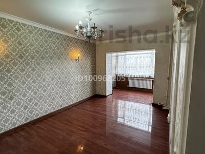 4-комнатная квартира · 80 м² · 4/5 этаж, Айтеке би 1 — Абая/Айтеке би за 400 000 〒 в Таразе