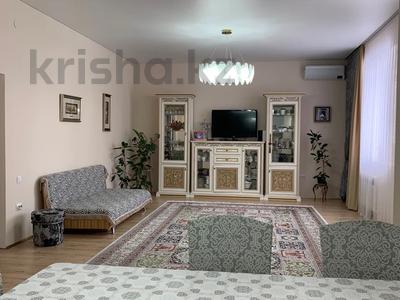 3-комнатная квартира · 140 м² · 1/5 этаж, мкр. Алтын орда, р-н Батыс 2 5 за 45.5 млн 〒 в Актобе