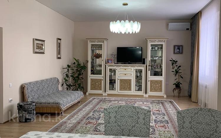 3-комнатная квартира · 140 м² · 1/5 этаж, мкр. Алтын орда, р-н Батыс 2 5 за 45.5 млн 〒 в Актобе — фото 2