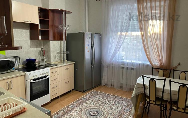 2-комнатная квартира · 70 м² · 2/9 этаж, Ауэзова 91Б за 325 000 〒 в Экибастузе — фото 2
