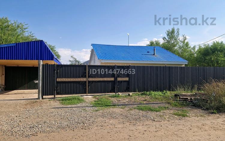 Жеке үй · 3 бөлме · 86 м² · 10 жүзд., Валиханова 2 — 22 микрорайон, бағасы: 30.5 млн ₸ в Усть-Каменогорске, Меновное — фото 2