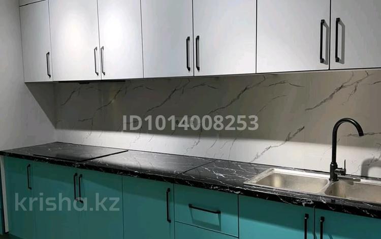 2-комнатная квартира · 50 м² · 9/10 этаж, мкр Шугыла 340/3 — Абая, проспект Алатау за 15 000 ₸ в Алматы, Наурызбайский р-н — фото 2