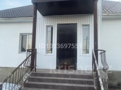 Отдельный дом · 4 комнаты · 270 м² · 10 сот., 4-й микрорайон 16 за 120 млн ₸ в Костанае