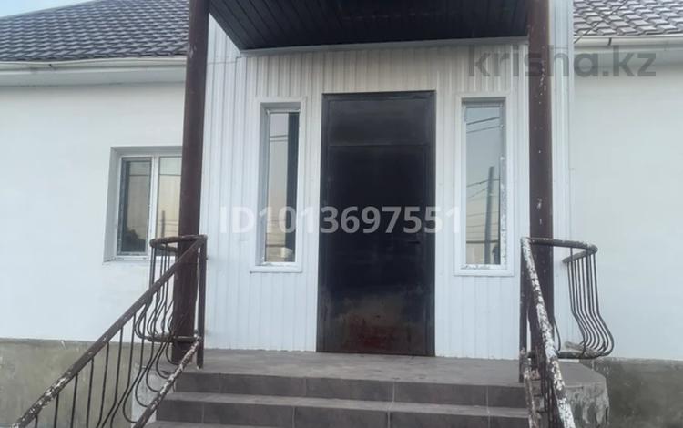Отдельный дом · 4 комнаты · 270 м² · 10 сот., 4-й микрорайон 16 за 120 млн ₸ в Костанае — фото 2